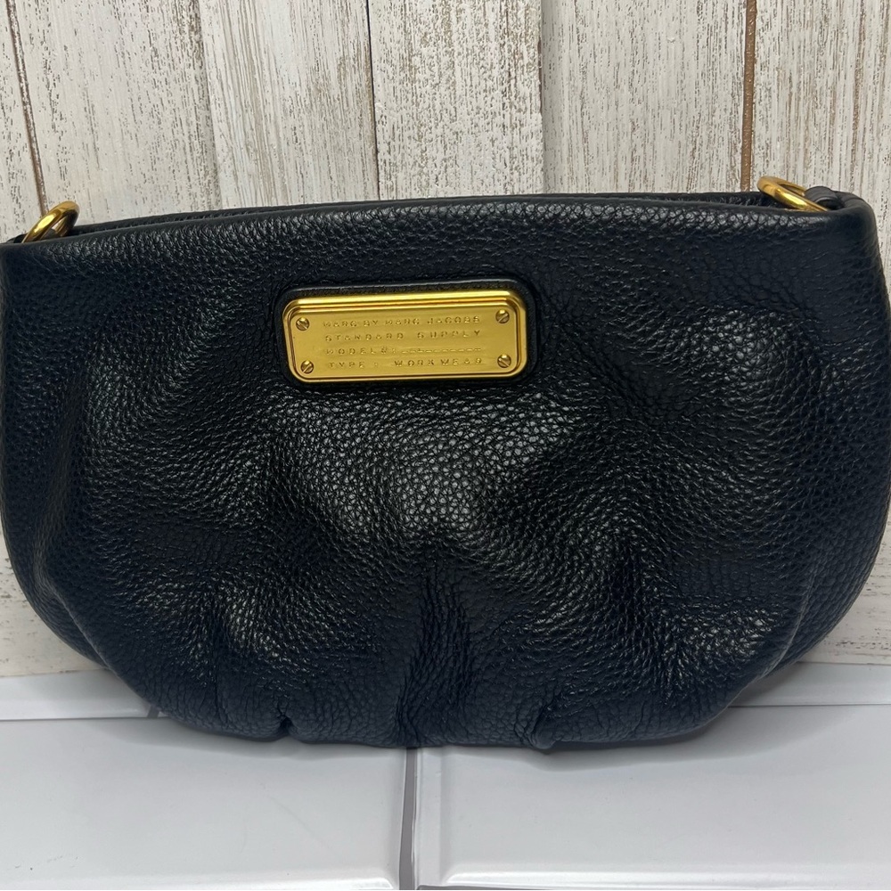Marc Jacobs Black leather small crossbody without the strap